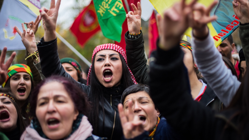 HDP'nin oyu Türkiye genelinde 2,5, bölgede 3,8 puan düştü