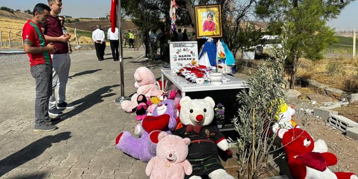 Narin Güran’ın mezarına ziyaretçi akını: Gözyaşını tutamadı