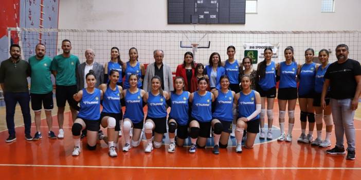 Diyarbakır Büyükşehir’den kadın voleybol takımına destek