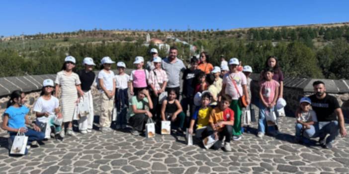 Diyarbakır Büyükşehir Belediyesi, çocuklara tarih gezisi düzenledi