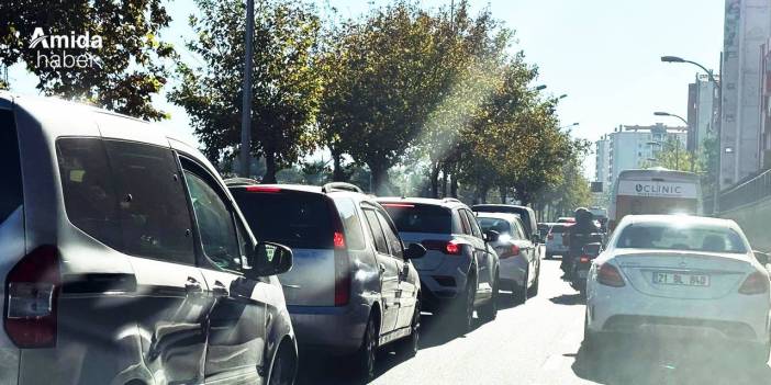 Diyarbakır’da trafik felç oldu