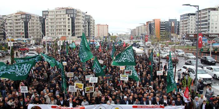 Diyarbakır'da İsrail'in saldırıları protesto edildi