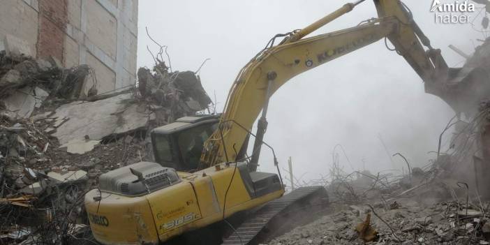 Malatya'da yıkım işlemleri devam ediyor