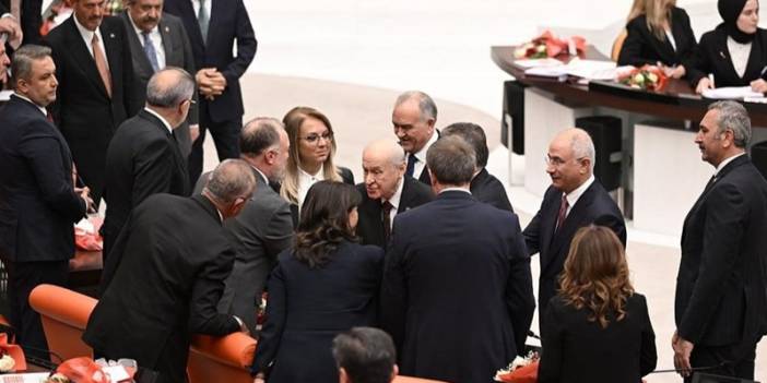 Bahçeli'den yeni adım: Bakırhan'ın konuşmasını alkışladı