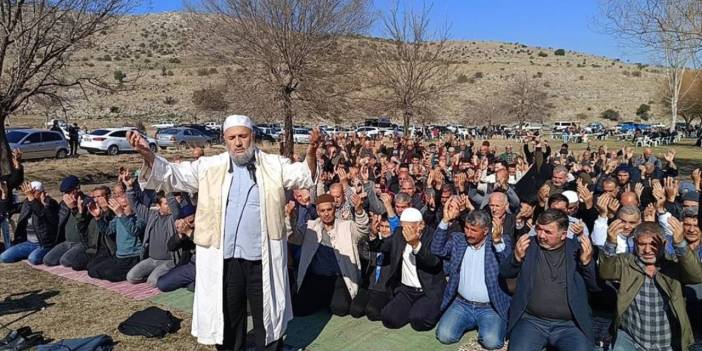 Kuraklık nedeniyle çiftçiler yağmur duasına çıktı