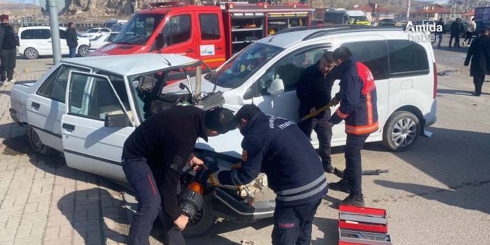 Van'da trafik kazası: 3 kişi yaralandı