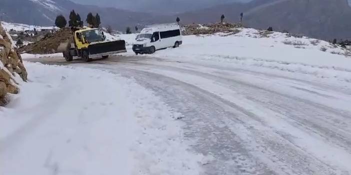 Ağrı'da karla mücadele çalışmasıları sürüyor