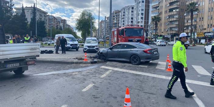 Kahramanmaraş'ta otomobil yayalara çarptı: 5 kişi yaralandı