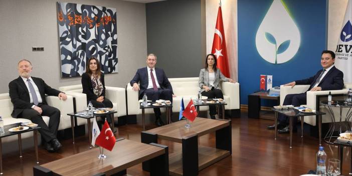 DEM’den fesih ve Öcalan görüşmesi sonrası siyasi parti turu