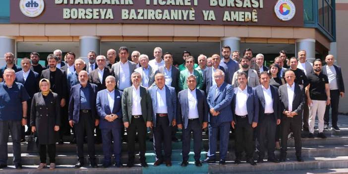 Diyarbakır’da buzları eriten kongre