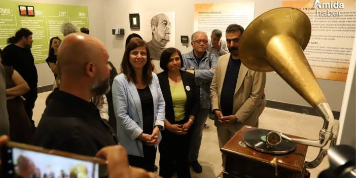 'Seni Baharmışsın Gibi' sergisi Diyarbakır’da açıldı