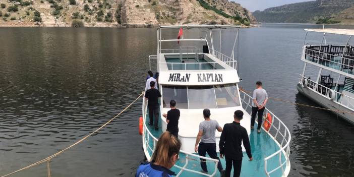 Diyarbakır'da motorlu araçlar gölden çekildi