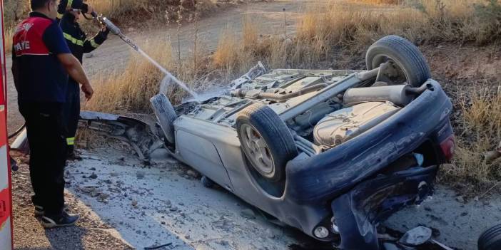 Adıyaman Besni’de otomobil ters döndü