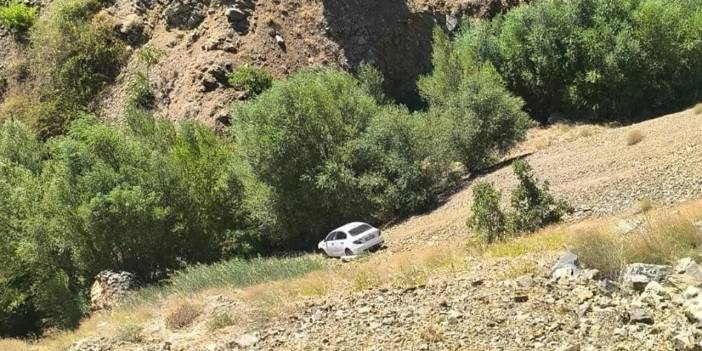 Adıyaman’da otomobil uçuruma yuvarlandı: 4 turist yaralandı