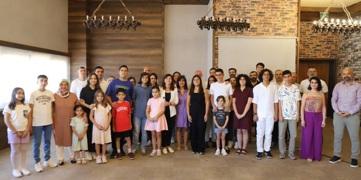 Diyarbakır’da LGS gururu: 10 Türkiye birincisi öğrenci ödüllendirildi