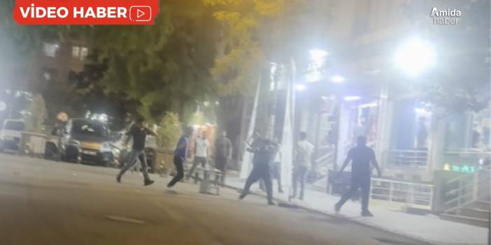 Diyarbakır’da sinirler bozuk: Tabureler havada uçuştu