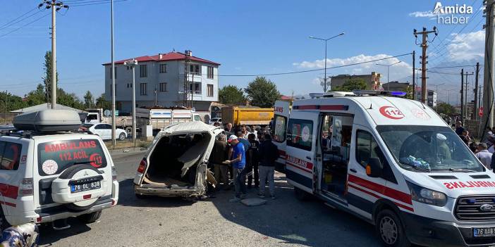 Iğdır’da zırhlı polis aracıyla otomobil çarpıştı: 4 kişi yaralı