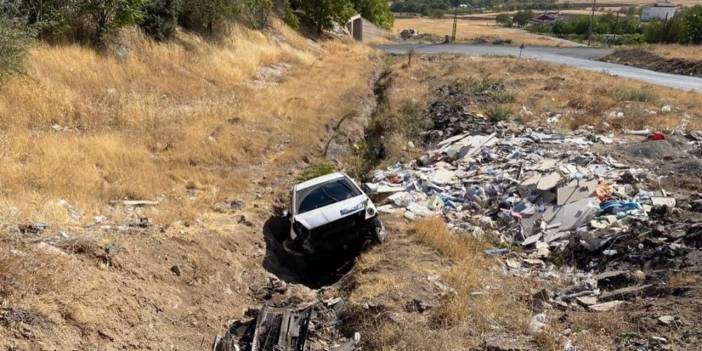 Elazığ’da şarampole yuvarlanan araçta 3 kişi yaralandı