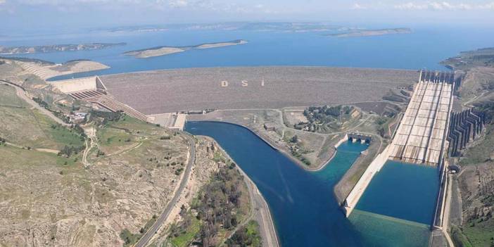 Şanlıurfa’da baraj gölüne düşen genç boğuldu