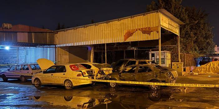 Mersin’de park halindeki 5 araç kundaklandı