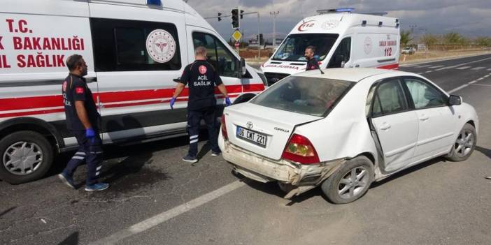 Adıyaman’da yaralıyı taşıyan otomobil kaza yaptı: 3 yaralı