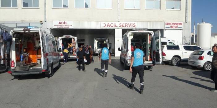 Malatya'da otomobil ile kamyonet çarpıştı: 6 yaralı