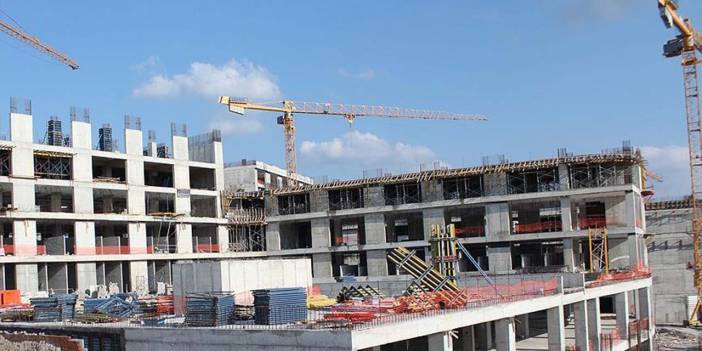 Mardin'de inşaattan düşen işçi yaşamını yitirdi