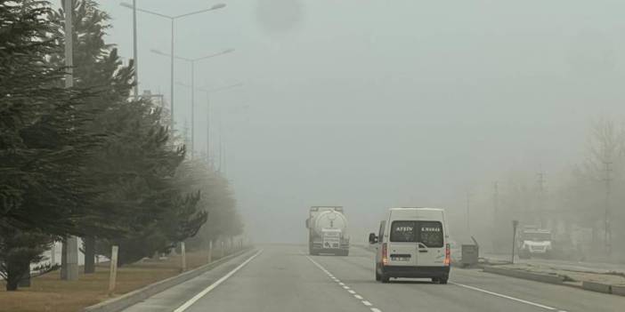 Kahramanmaraş’ta sis sürücülere zor anlar yaşattı