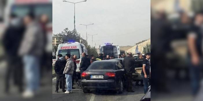 Diyarbakır’da otomobiller çarpıştı: Yaralılar var