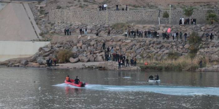 Dicle Nehri’nde alarm: Terliğini almak isteyen çocuk akıntıya kapıldı