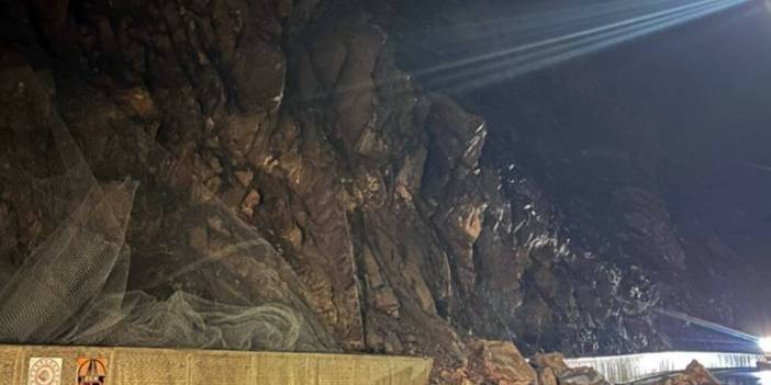 Van–Hakkari karayolunda heyelan: Ulaşım çift yönlü kapandı