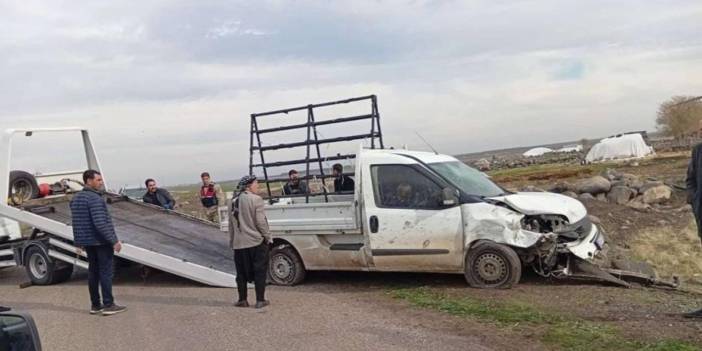 Diyarbakır’da pikap şarampole yuvarlandı