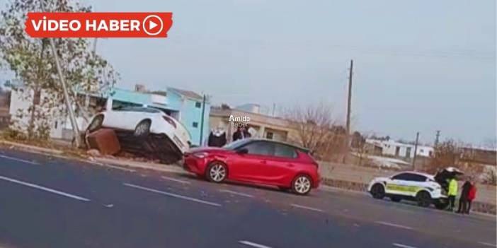 Diyarbakır’da iki otomobil kafa kafaya çarpıştı: 1 yaralı