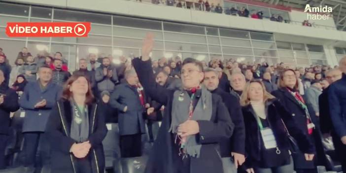 Zana’nın gözleri doldu: Tribünler ‘Leyla Zana onurumuzdur’ sözleriyle inledi