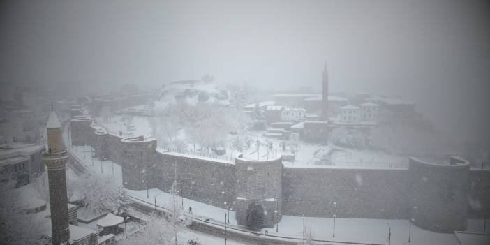 Diyarbakır’ı tedirgin eden görüntü: Şehre indiler