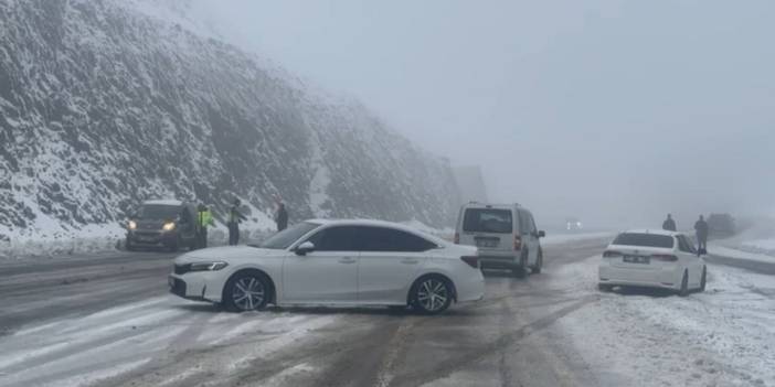 Bingöl-Diyarbakır karayolu trafiğe kapatıldı