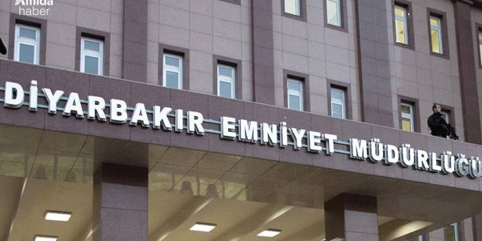 Valilik: Diyarbakır’da emniyet binası önüne patlayıcı atıldı