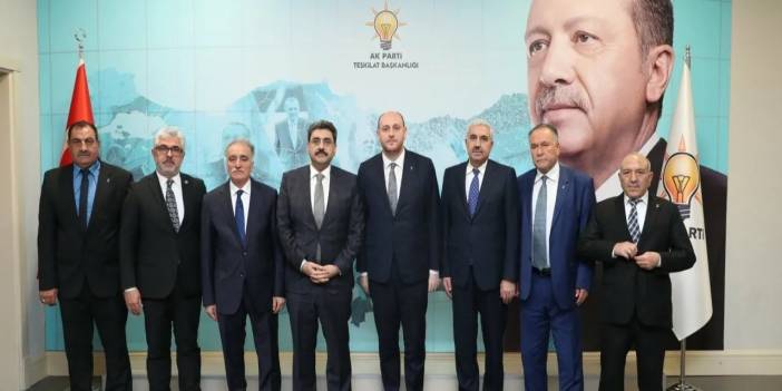 AK Parti Diyarbakır’da iki ilçe başkanını görevden aldı