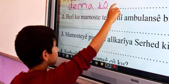 Diyarbakır’da Kürtçe ders kayıtları başladı