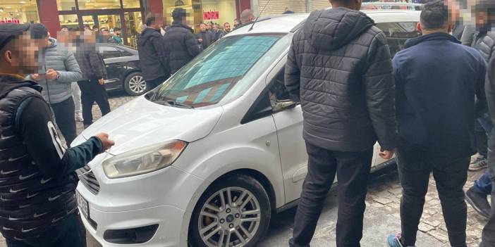 Diyarbakır’da yolunu kesip ateş ettiler