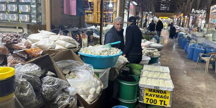 Van Ramazanı zamla karşıladı: Otlu peynir 600 TL