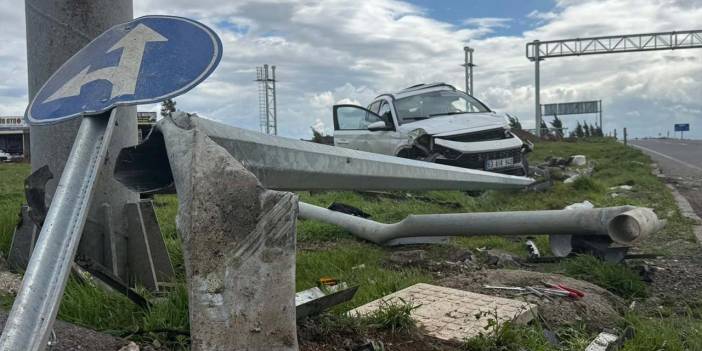 Diyarbakır'da okul servisi kaza yaptı: 15 yaralı