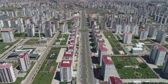 Diyarbakır’da 20 bin kişi dev sitelerde mesai yapıyor