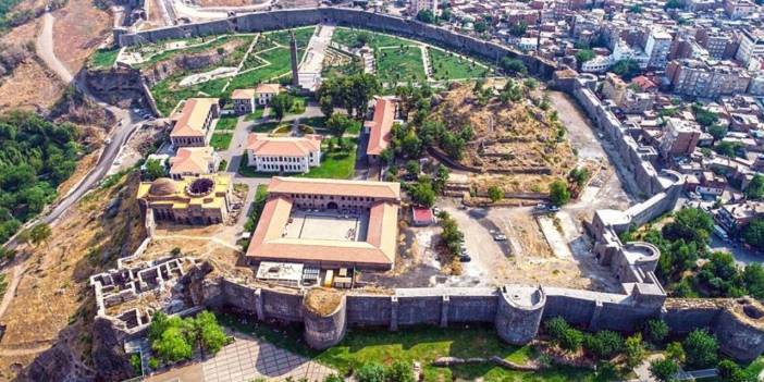 Diyarbakır’da özel okullardan ilk karar