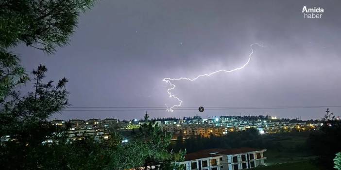 Diyarbakır’da gök boşaldı: Dolu, sağanak, rüzgar bir arada
