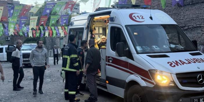 Diyarbakır'da 6 katlı binada yangın