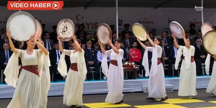 Diyarbakır’da Kürtçe müzikli 19 Mayıs kutlaması: Vali ritim tuttu