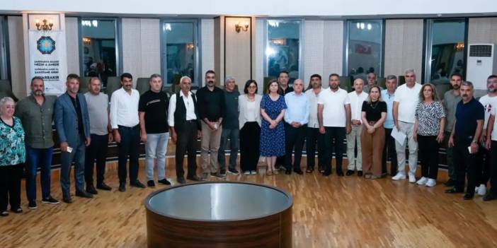 Diyarbakır Büyükşehir Belediyesi, Kayapınar'daki yatırımları muhtarlarla değerlendirdi