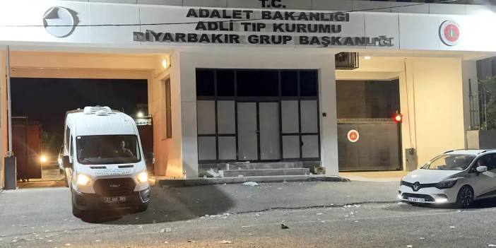 Diyarbakır’da araca saldırı: Kadın hayatını kaybetti