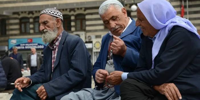 Diyarbakır’da emeklilerin gündemi: Yoksulluk